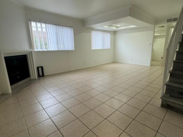 Townhouse for rent in Sherman Oaks Townhouse for rent in Sherman Oaks