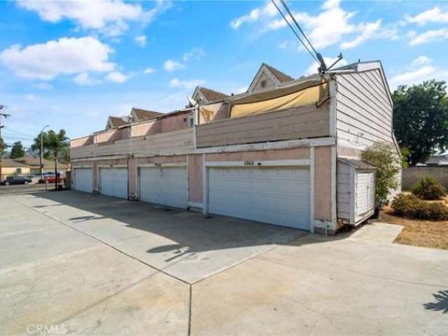 Townhouse for rent in Pomona, California