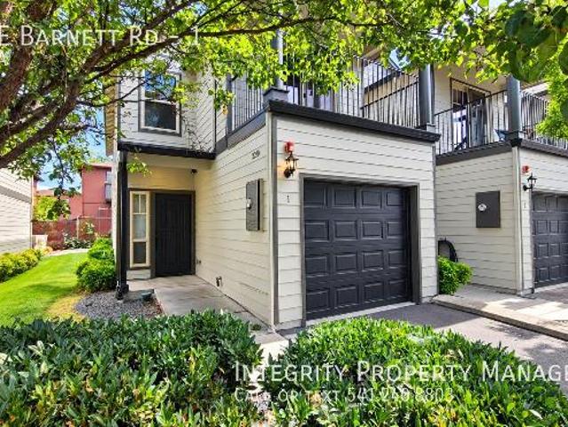 Townhouse for rent in Oregonia