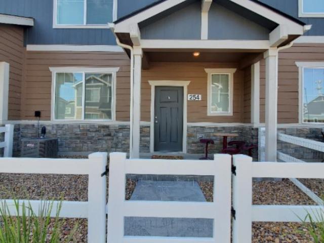 Townhouse for rent in Colorado