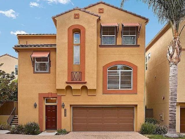 Townhouse for rent in San Diego