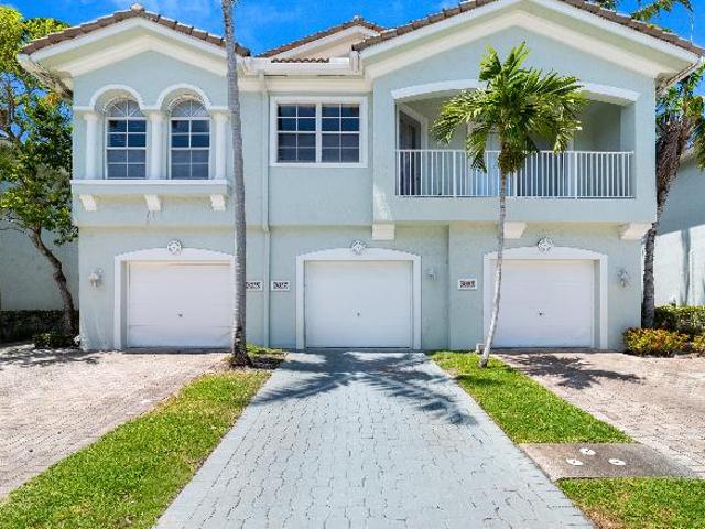 Townhouse for rent in Riviera Beach, Florida