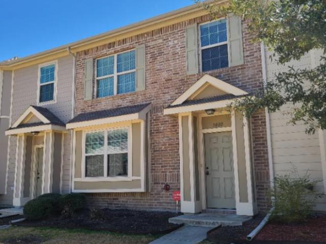 Townhouse for rent in Fort Worth