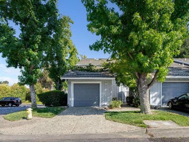 Townhouse for rent in Pleasanton
