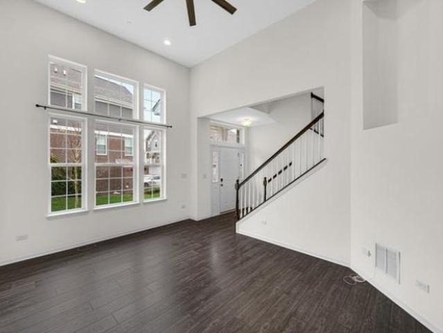 Townhouse for rent in Naperville, Illinois
