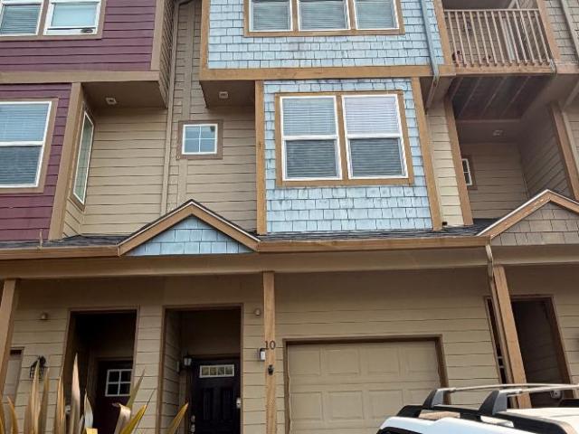 Townhouse for rent in Oregonia