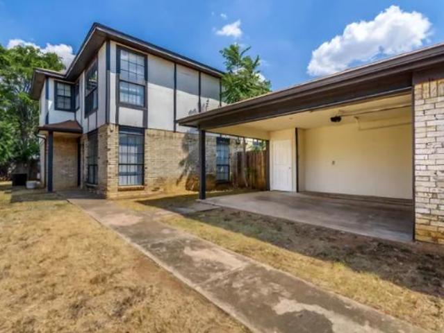Townhouse for rent in Fort Worth