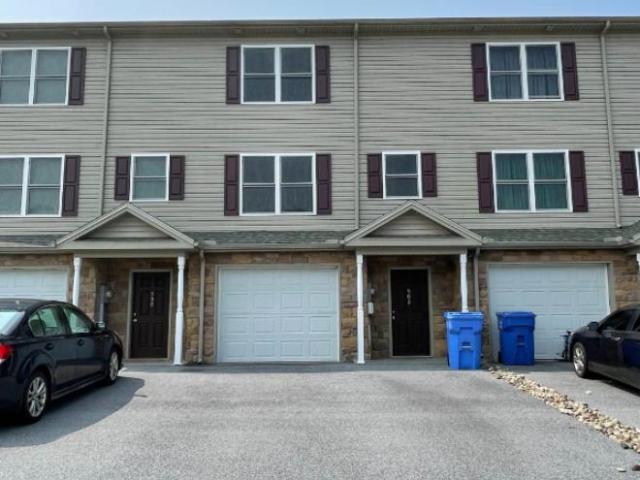 Townhouse for rent in Harrisburg