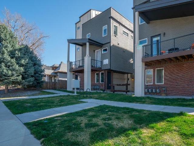 Townhouse for rent in Denver