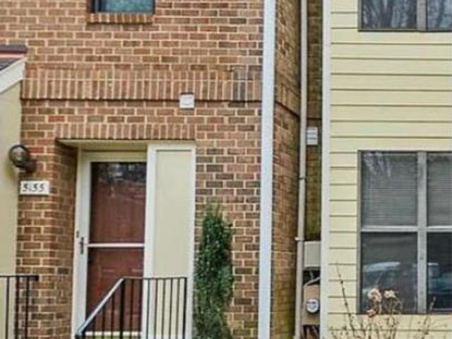 Townhouse for rent in Bethesda