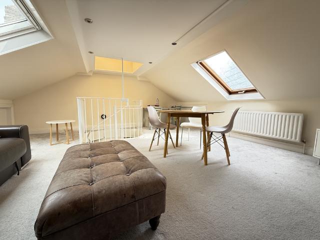 Apartment for rent in Brook Green, Greater London