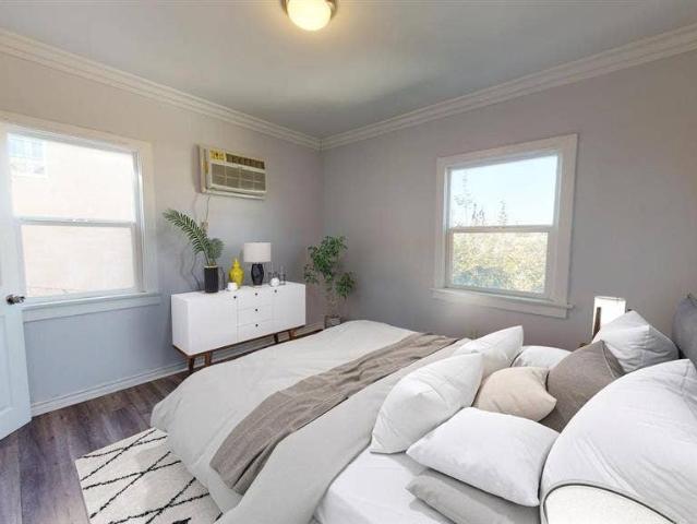 Room for rent in Canoga Park, California