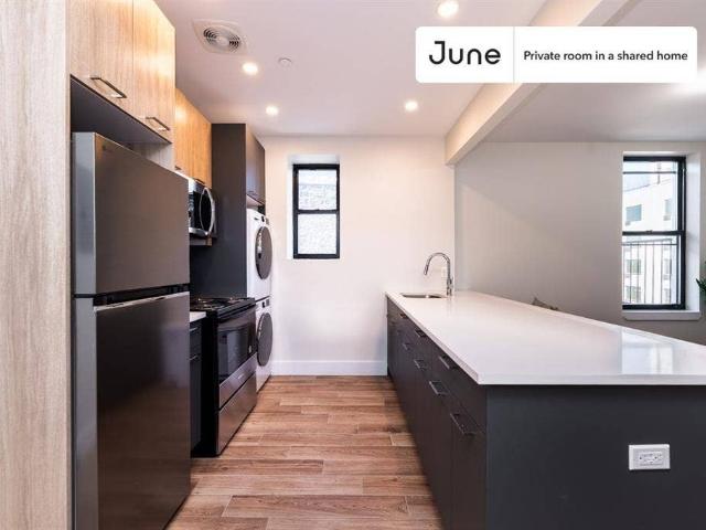 Room for rent in Arverne, New York