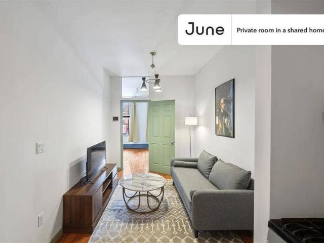 Room for rent in Arverne, New York