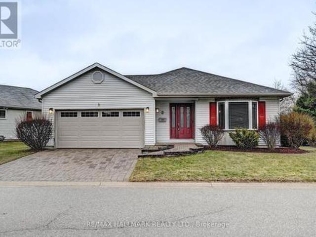House for sale in Tillsonburg, Ontario