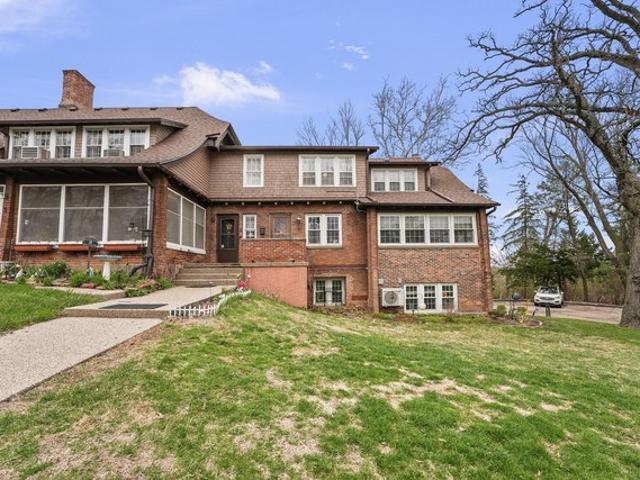 Townhouse for sale in Clinton, Iowa