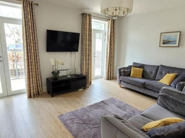 Apartment to rent in Carrickmines, North Tipperary