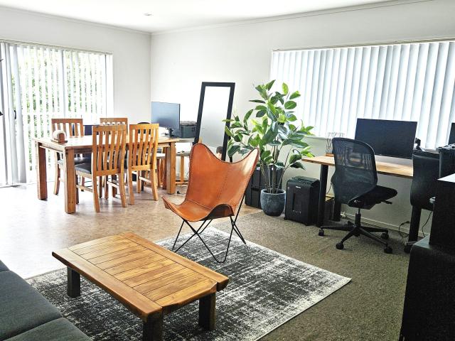 House for rent in Paremoremo