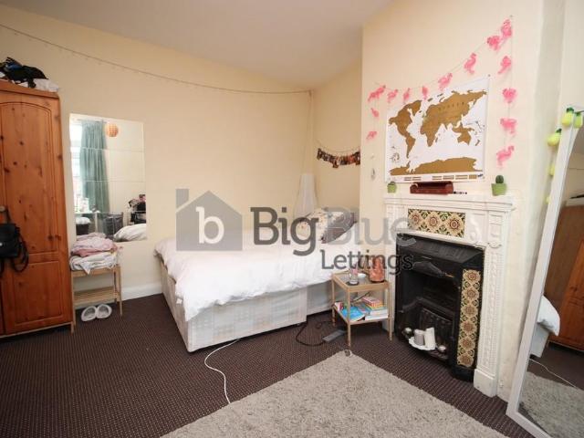 House for rent in Hyde Park, West Yorkshire