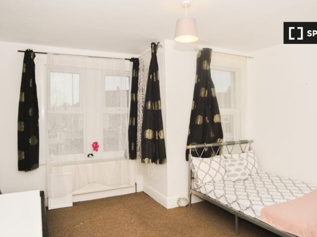 Apartment for rent in Custom House, Greater London