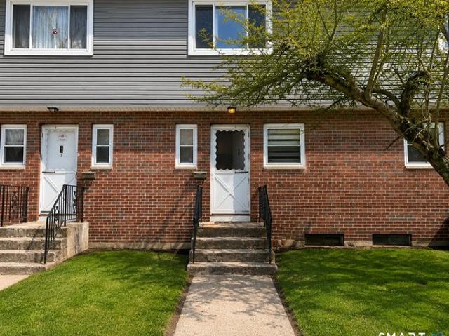 Townhouse for sale in Bloomfield, Connecticut