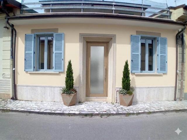 Casa in vendita a Tonfano, Toscana