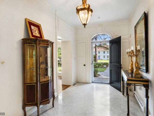 House for sale in Roseland, New Jersey
