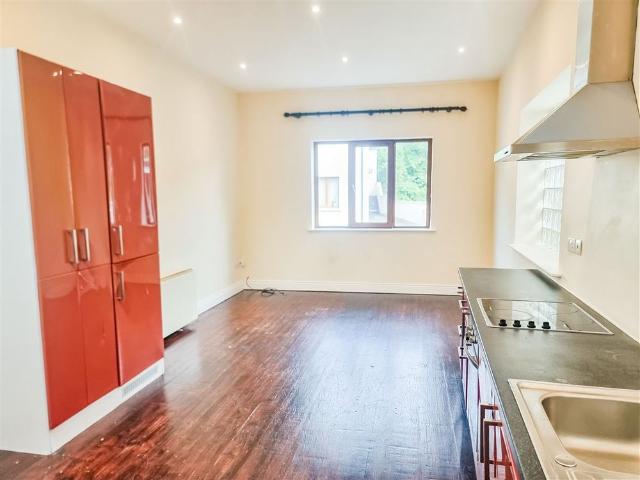 Apartment to rent in Strand, South Tipperary