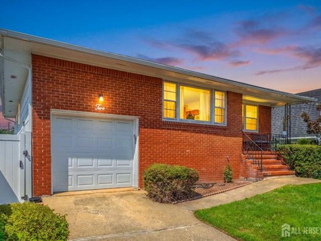 House for sale in Carteret, New Jersey