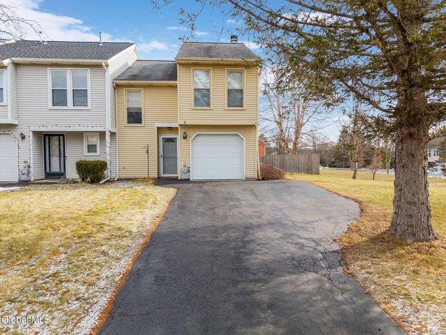 Townhouse for sale in Saratoga, New York