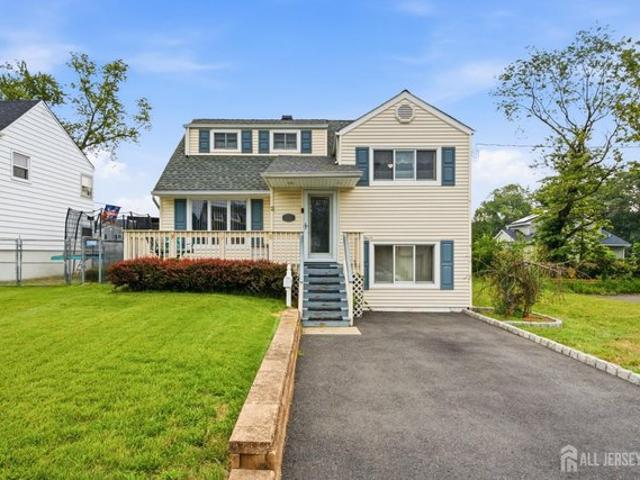 House for sale in Sayreville, New Jersey