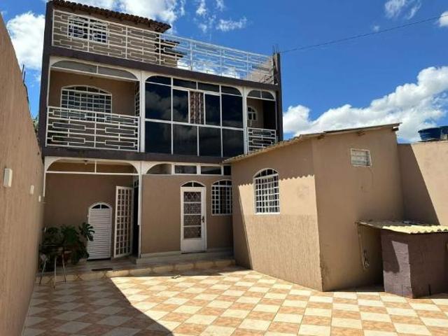 Casa venda em Região Geográfica Imediata do Distrito Federal, Região Integrada de Desenvolvimento do Distrito Federal e Entorno