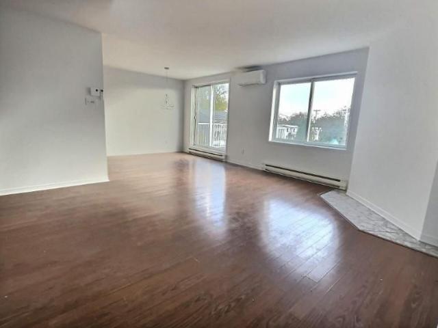 Apartment for rent in Charlemagne, Quebec