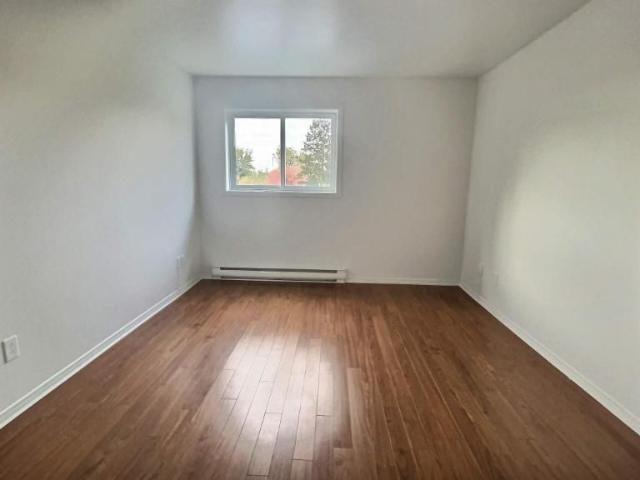 Apartment for rent in Charlemagne, Quebec
