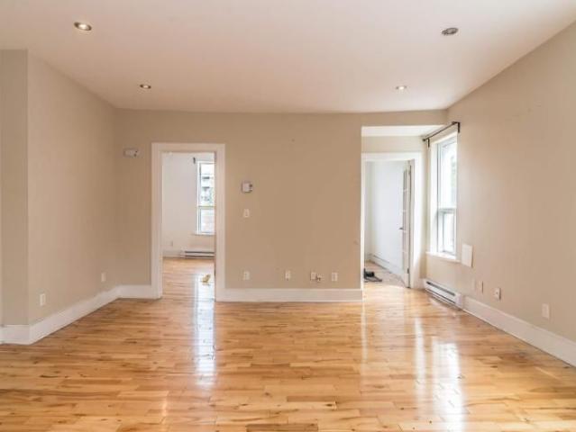 Apartment for rent in St. Leonard's, Quebec