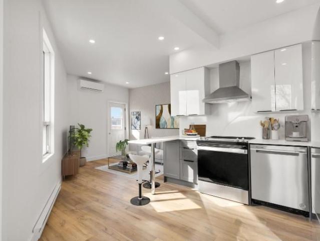Apartment for rent in St. Leonard's, Quebec