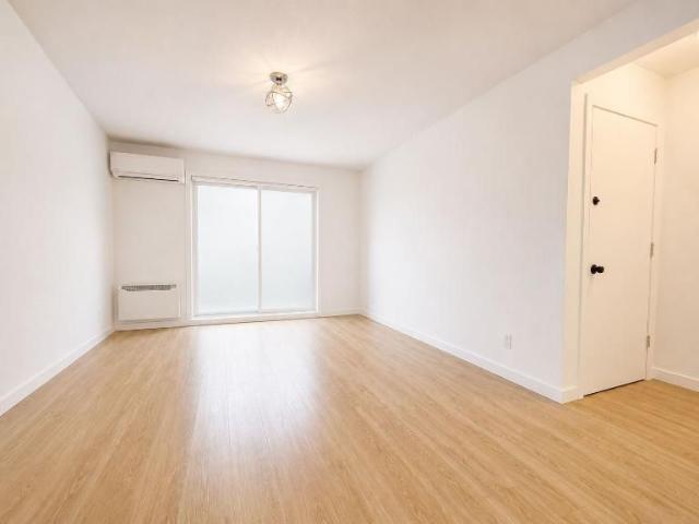 Apartment for rent in Sainte-julie, Quebec