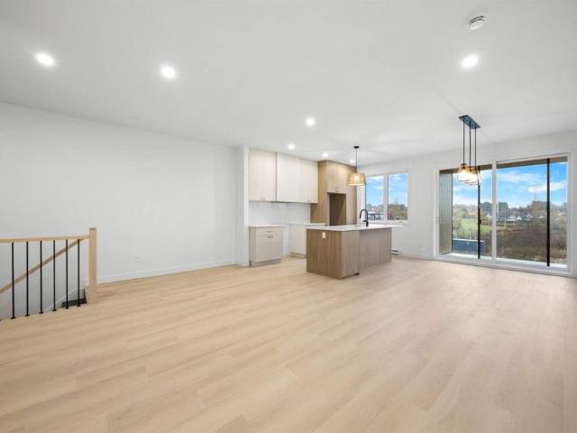 Apartment for rent in Pierre-de Saurel, Quebec