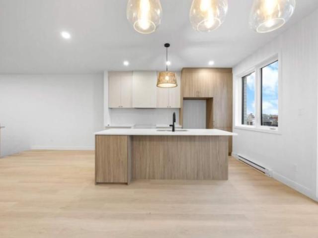 Apartment for rent in Pierre-de Saurel, Quebec