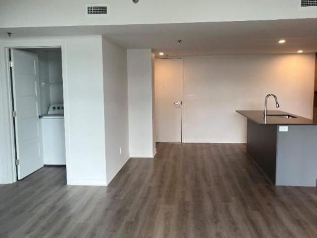 Apartment for rent in Les Moulins, Quebec