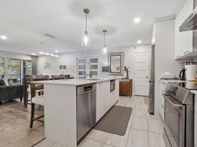 Apartment for rent in Bromont, Estrie
