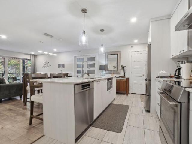Apartment for rent in Bromont, Estrie