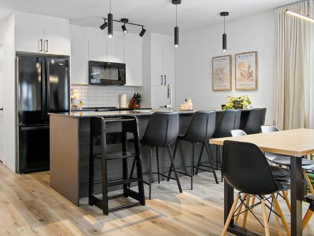 Apartment for rent in Les Collines-de-l'outaouais, Quebec