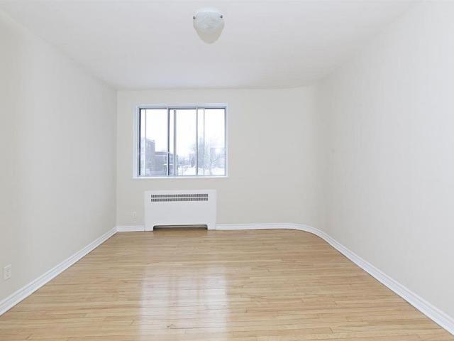 Apartment for rent in St. Leonard's, Quebec
