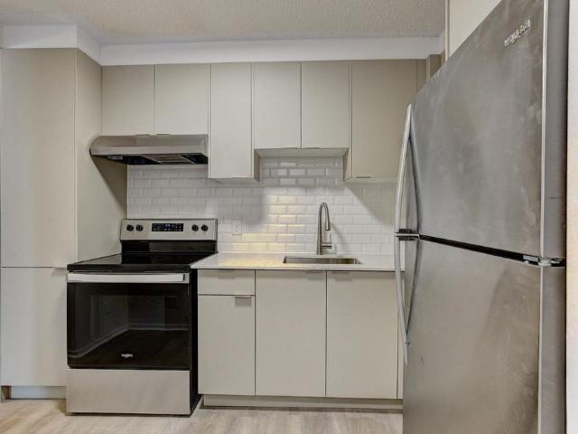 Apartment for rent in Côte-Saint-Luc, Montréal (région administrative)