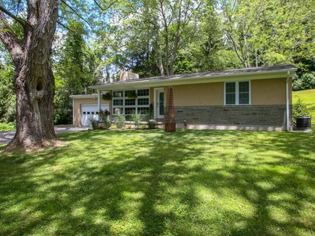 House for sale in Gaylordsville, Connecticut