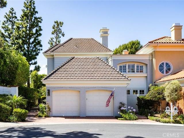 Townhouse for sale in Corona Del Mar, California