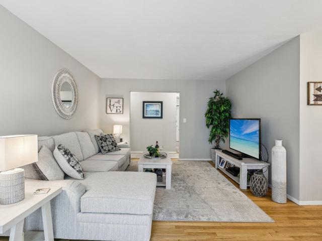 Townhouse for sale in Valley Cottage