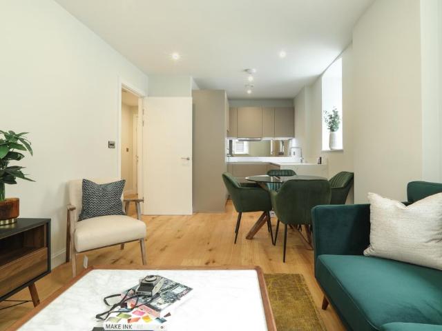 Apartment for rent in Mill Meads, Greater London