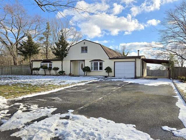 House for sale in Centereach, New York